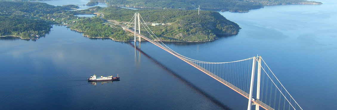 Höga Kusten bron med vy uppifrån