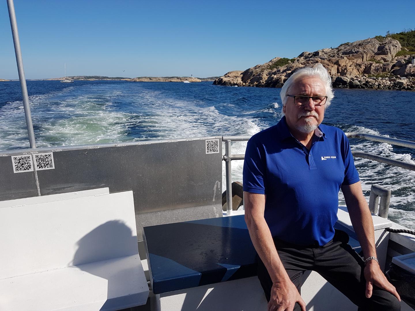 Vår chaufför Peter ute på böljande blå