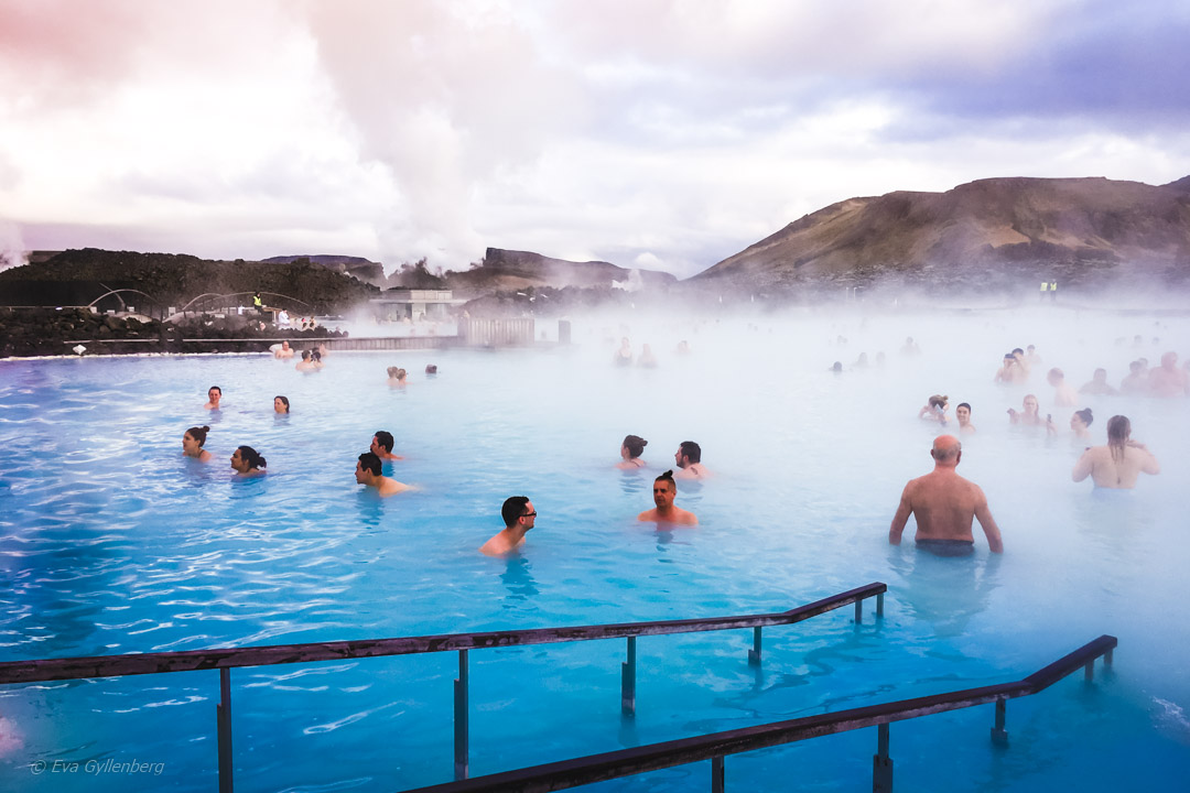 Ett härligt bad på Island i den Blå Lagunen